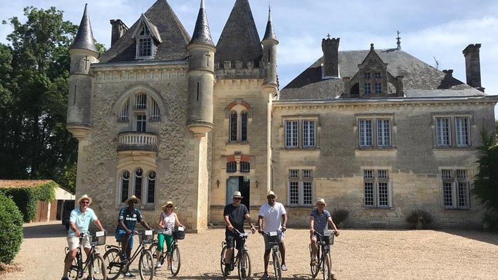 From Bordeaux: Wine & Electric Bike Tour in Saint-Emilion (with Lunch Included)