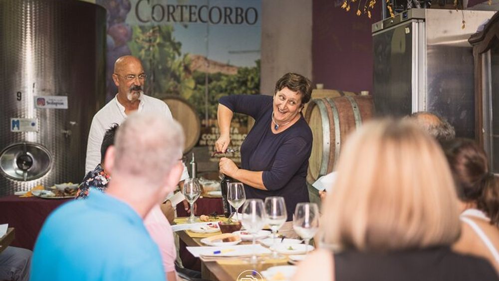 Cortecorbo Irpinia-wines: tour of the vineyards- Cooking class- wine tasting