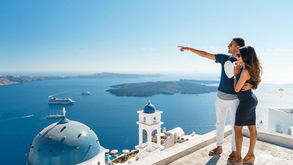 5-hour Private Guided Tour of Santorini