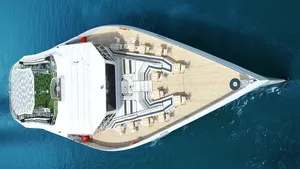 Dubai: Lotus Mega Yacht 3-Hours Dinner Cruise Tour Cover Image