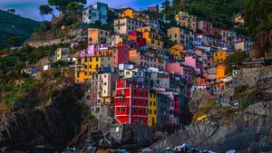 From Florence: Cinque Terre Small Group Tour with Lunch Cover Image