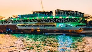 Dubai Marina: Lotus Megayacht Dinner Cruise Cover Image