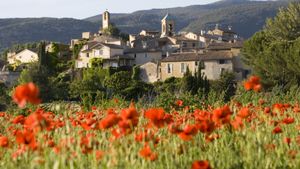 From Aix en Provence: Private Half Day Wine Tour to Luberon Cover Image