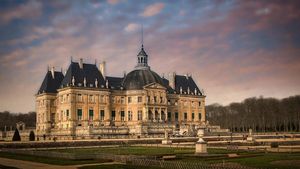 VAUX-LE-VICOMTE: Candlelit evenings (every  Sat. from May,06th  to Sept. 16th 2023) Cover Image