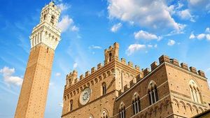 Siena, San Gimignano Small-Group Tour with Lunch from Florence Cover Image