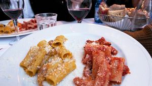 Rome: Hidden Food Tour in Trastevere with Dinner and Wine Cover Image