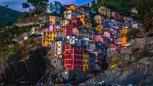 From Florence: Cinque Terre Small Group Tour with Lunch Cover Image