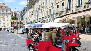Porto: Guided Tuk Tuk Tour + Visit to Port Wine Cellar with Tasting + Cruise Cover Image