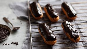 Paris: Hands-on Eclair and Choux Making with a Pastry Chef Cover Image
