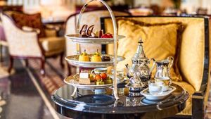 Dubai: Palazzo Versace Dubai Afternoon Tea Cover Image