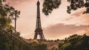 10 Hours Paris Tour with Seine River Dinner Cruise and Hotel pick up Cover Image