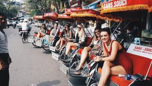 (5 Hours) 3 in 1 Special Tour: Cyclo, Street Food Tour & Foot Spa Cover Image