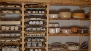 Paris: Visit to the Cheese museum with live cheesemaking and tasting Cover Image