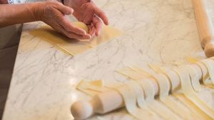 Florence: Cooking Masterclass & Food Walking Tour Cover Image