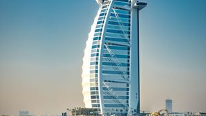 Dubai: Private Tour with Afternoon Tea in Burj al Arab and Burj Kalifa Ticket Cover Image