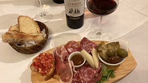 Florence: Wine Walking Tour (with Tasting Session and Appetizers) Cover Image