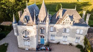 Saint-Emilion Winery Morning Tour with Local Guide Cover Image